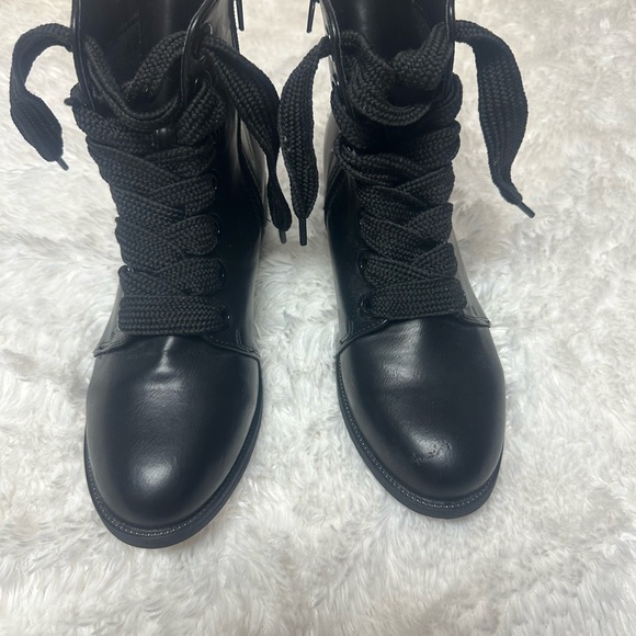 Le Chateau boots, brand new. - Picture 2 of 6